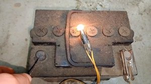 восстановить автомобильный аккумулятор  глубокой разрядкой