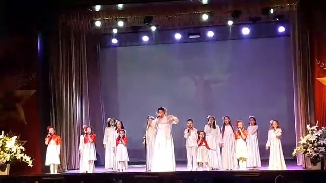 Поющие Волшебники Благослови смотреть онлайн