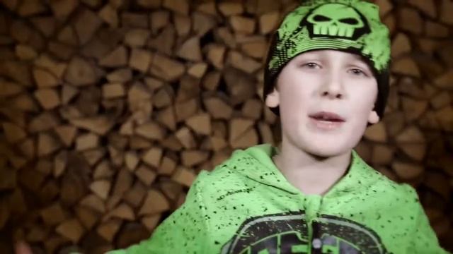 Даниил Соколенко feat. Пионеры - Сердючка смотреть онлайн