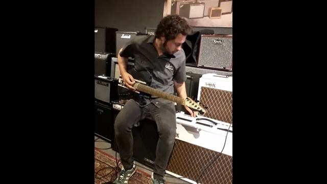 A guitar made of steel (D&C Metalcaster Rebel) смотреть онлайн