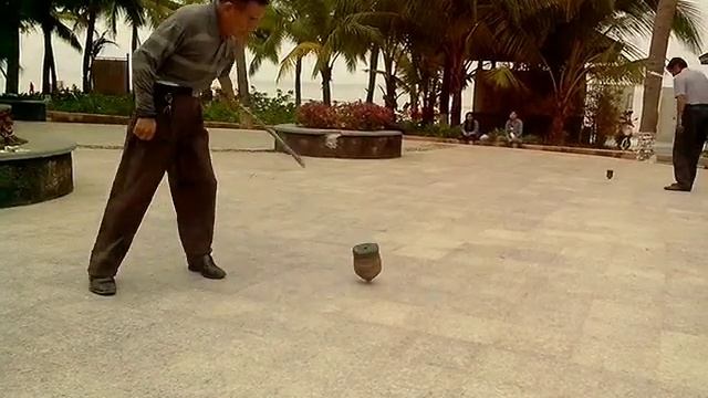 Развлечения на улицах Китая, О. Хайнань смотреть онлайн