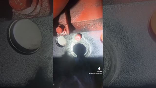 Funny Tutorial: How to replace broken exhaust manifold bolts on cummins ISX part 1 смотреть онлайн