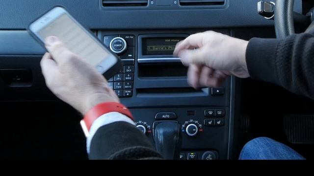 How to pair your mobile with the bluetooth system in a Volvo XC 90 смотреть онлайн