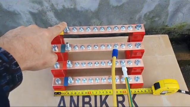 Блок фазных шин на лестничном изоляторе 4 шины 3х25 мм длина 250 мм #anbik