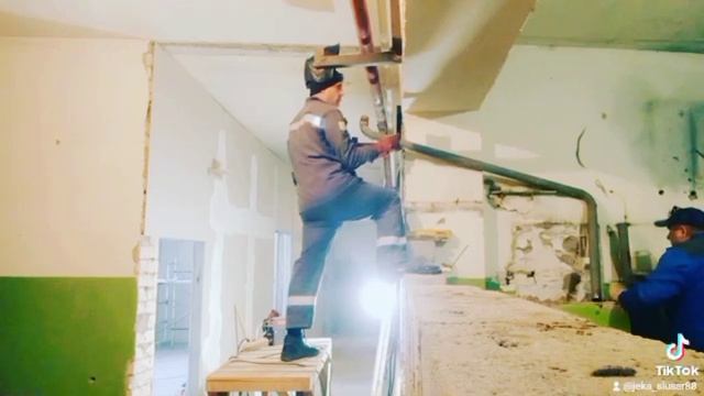 #сварщик #сварщикитиктока #сварка #работа #трубопровод #труба #труба_мать_её #сварочныеработы # смотреть онлайн