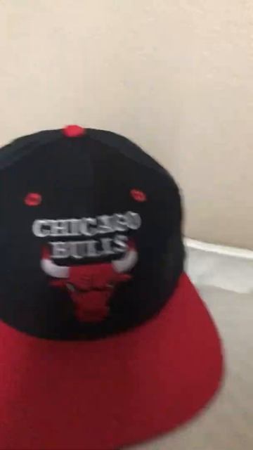 My new Chicago bulls hat смотреть онлайн