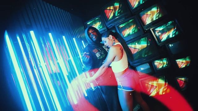 Mafi - I Love Freaks Feat. Tafari (Official Video) смотреть онлайн