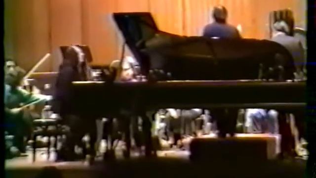 Martha Argerich improvizing after rehearsing in Cannes in 1994 смотреть онлайн