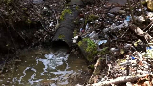 Несанкционированный сброс воды в Пироговское водохранилище от 02.05.2015г смотреть онлайн