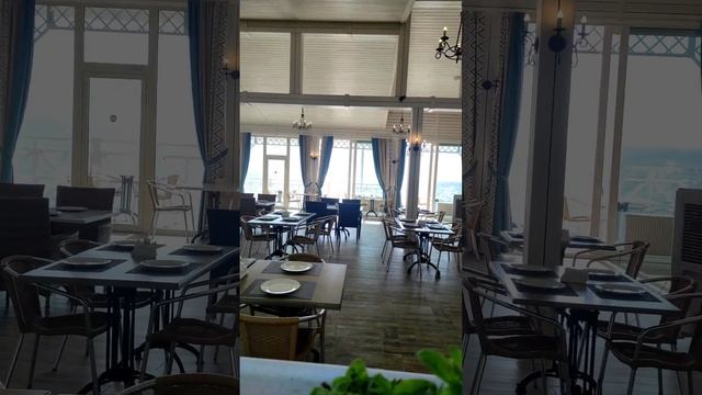 РесторанКраб на территории отеляЧелюскинцев. Гагра.