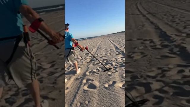 Metal detecting live on LBI after Memorial Day weekend hope to find some treasure смотреть онлайн