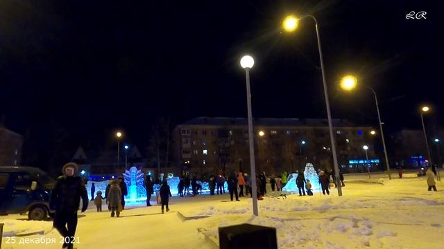 #120 НИЖНИЙ ТАГИЛ Ледовый городок в Дзержинском районе смотреть онлайн