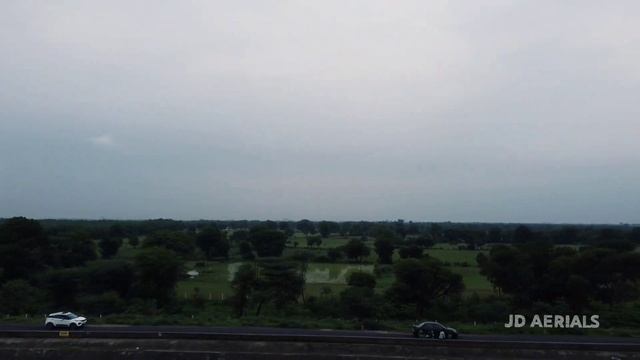 Aerial Drone shots of moving cars / Bird's eye view смотреть онлайн