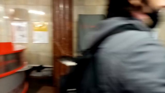 Прогнали контролёров со стойки информации. Пассажиры не любят контролёров смотреть онлайн