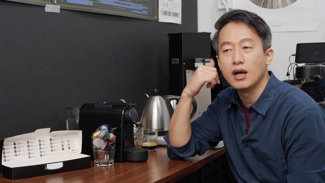 네스프레소 캡슐 머신 에센자 미니 D30 사용기 смотреть онлайн