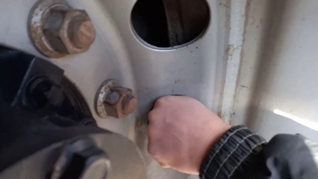 Магнит.Накачали колеса до 9 очков,утеплили передок. смотреть онлайн