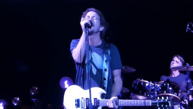 Pearl Jam - Lightning Bolt - Live @ Colonial Life Columbia, SC 4.21.16 HD SBD смотреть онлайн
