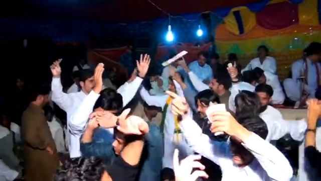 Umair Niazi Paikhelvi Song Pareshan Ni Thewanra The Beat Fanfiction Of Daudkhel смотреть онлайн