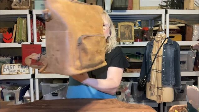 Love 41 Universal Backpack vs Portland Leather Tote Backpack смотреть онлайн