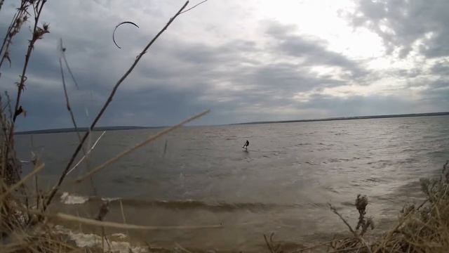 Сурское водохранилище. Учусь на гидрофойле.