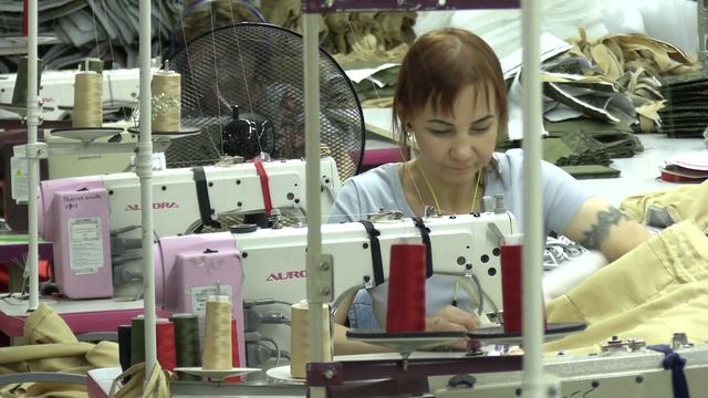 Мы изобретаем и шьем одежду смотреть онлайн