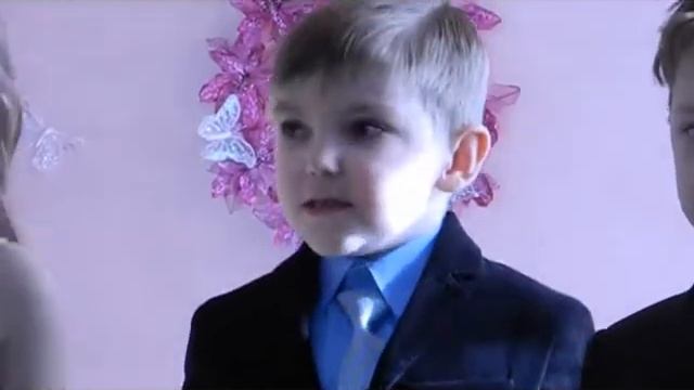 Всех Мамочек с 8 марта! смотреть онлайн