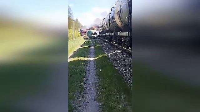 В Брянской области подорвали поезд смотреть онлайн