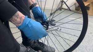 Устранение люфта передней втулки на велосипеде #ремонт_велосипедов #велоремонт #велосервис #вело