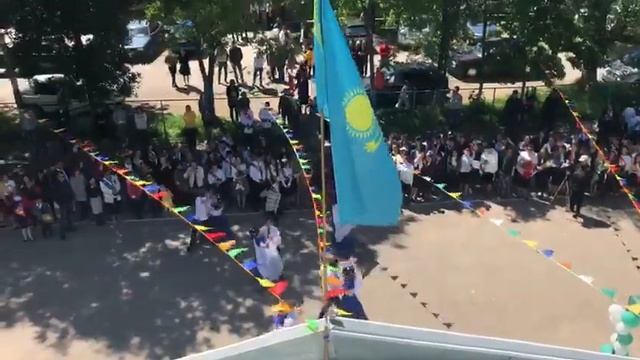 Вальс 2018 г. сш.им. Н.Островского 11 "В" смотреть онлайн