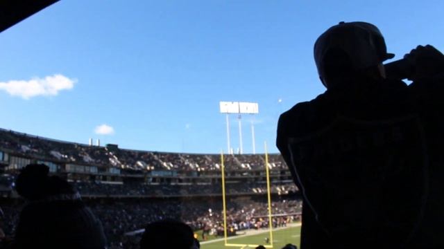 Alena's First Oakland Raiders Game! (Vlog) смотреть онлайн