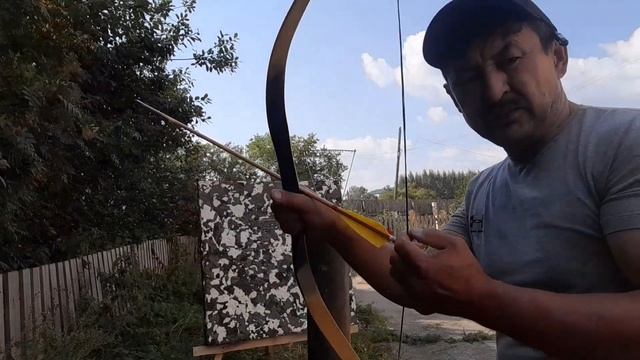 150 км /ч .Скорость стрелы из 30 фунтового лука .Для интереса в км /ч смотреть онлайн