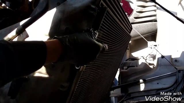 Freightliner Cascadia A/C not working A/C charge A/C condensor replacement смотреть онлайн