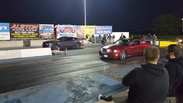 14' Bolt on 5.0 Mustang vs 14' Stock 5.0 смотреть онлайн