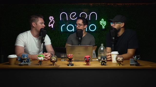 Neon Radio Podcast Ep.20 - Pulp Fiction Movie Review