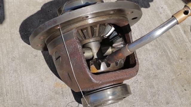 Welding Spider Gears - Why It's A Bad Idea And How To Go Ahead And Do It Anyway. 8.75 Chrysler смотреть онлайн