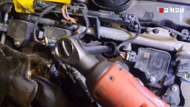 BMW G30 530i Spark Plugs Replacement