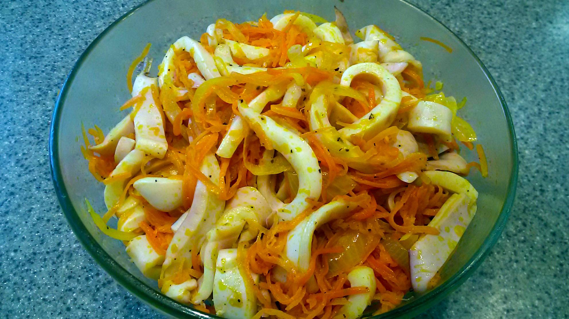 Салат с кальмарами — это самый вкусный рецепт. Салат из кальмаров и моркови, простой и очень вкусный смотреть онлайн