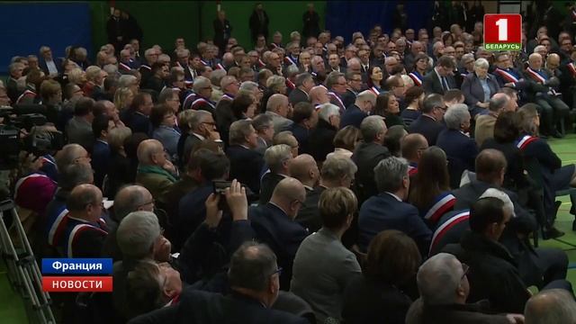 Макрон может провести референдум о полномочиях парламента на фоне протестов "желтых жилетов" смотреть онлайн