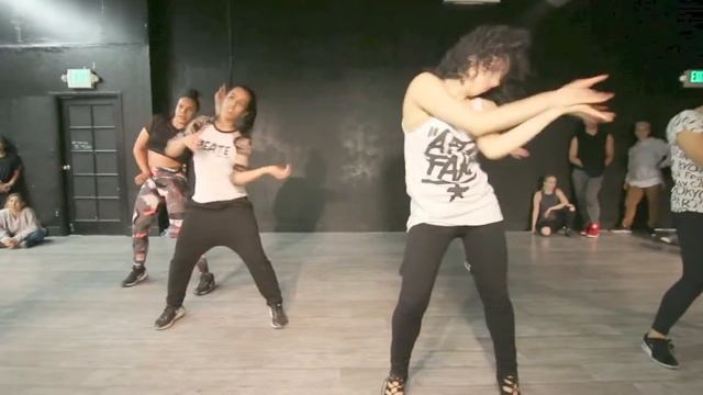 Waacking - Movement Lifestyle - PRINCESS LOCKEROOO смотреть онлайн