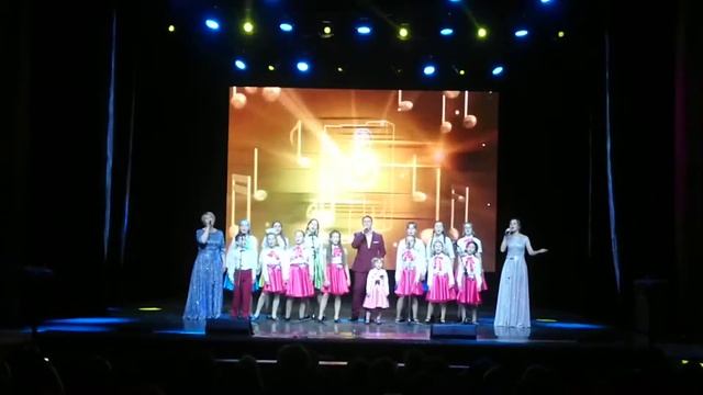 А в сердце пой любовь.. смотреть онлайн