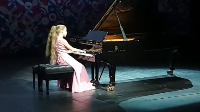 Моцарт, Соната D-dur, первая часть смотреть онлайн