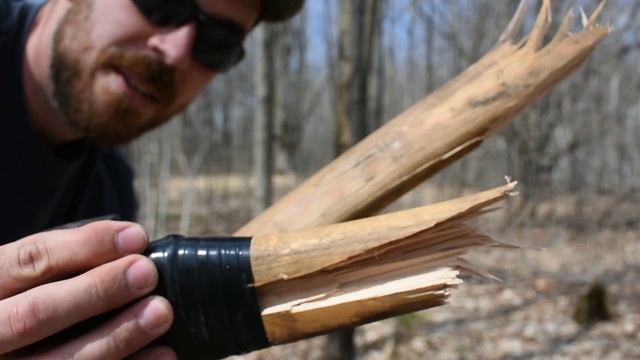 Hickory Handle VS. Fiskars Handle - AXES! смотреть онлайн
