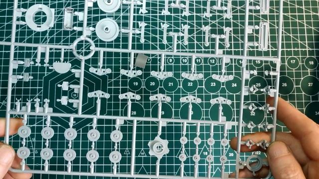 Обзор модели Neubau-Farzaug. Модель мечты.)) смотреть онлайн