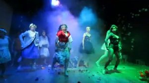 Массовые сцены из спектакля "Калигула" - 7