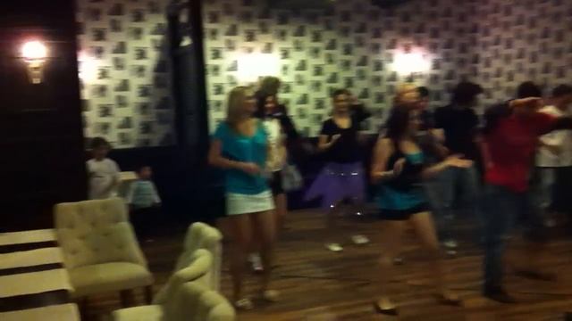 Roma Beach April 2011 Teamdance.MOV смотреть онлайн