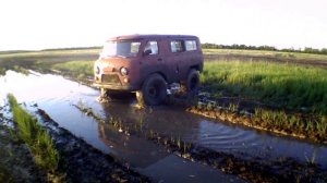 Уаз буханка на колесах от Газ 66, первый выезд