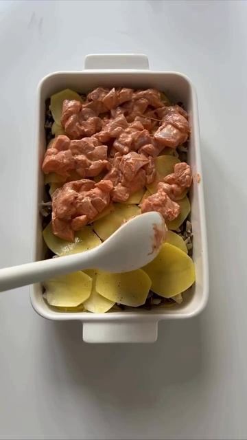 ЗАПЕКАНКА С КУРИЦЕЙ И ГРИБАМИ смотреть онлайн