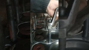 ГАЗ 52 лопнула шпилька на блоке замена