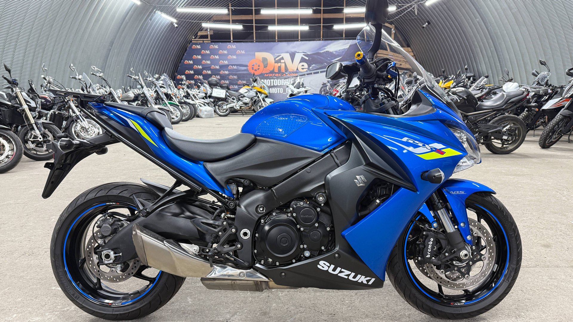 Обзор Suzuki GSX-S 1000F |В НАЛИЧИИ| смотреть онлайн