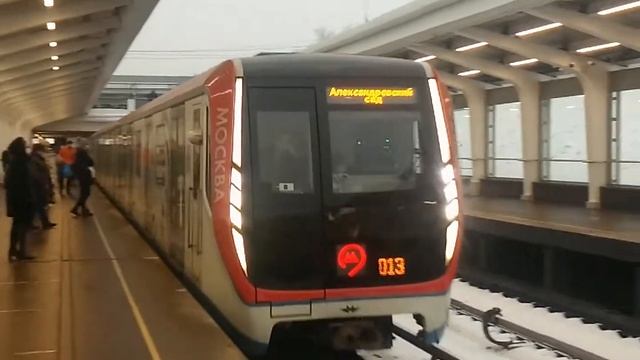 81-765/766/767.2 Москва На станции Фили смотреть онлайн
